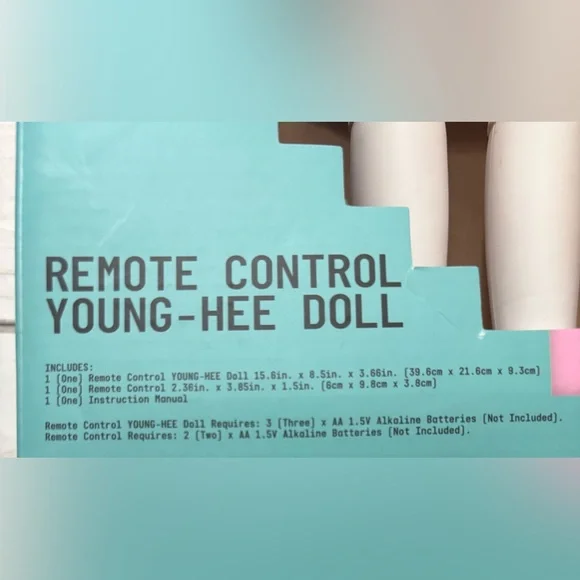 15 inch Table Top Squid Game Red Light Green Light Young Hee Doll w/ Remote - Picture 4 of 5